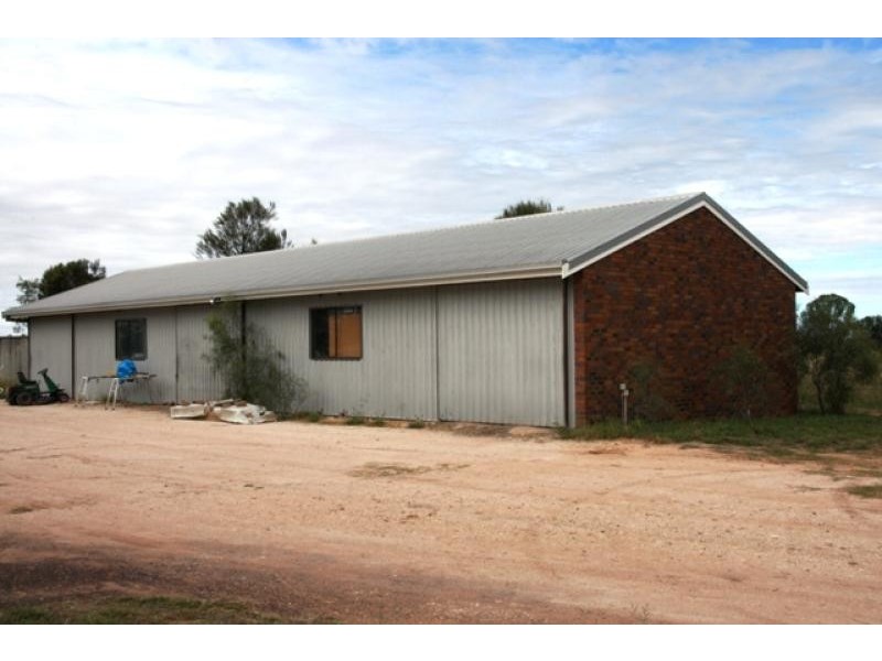 86 Auburn Road, Chinchilla QLD 4413