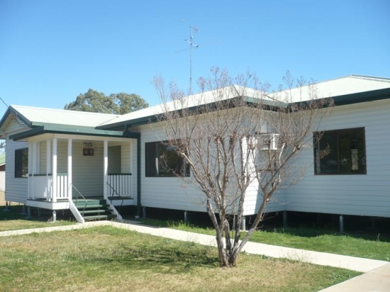 15 Heeney Street, Chinchilla QLD 4413