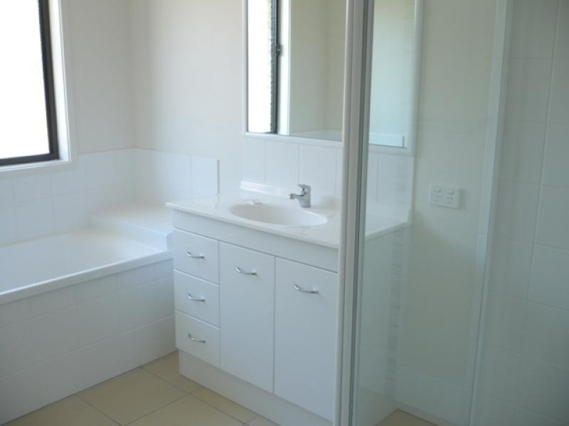 115 Zeller Street, Chinchilla QLD 4413