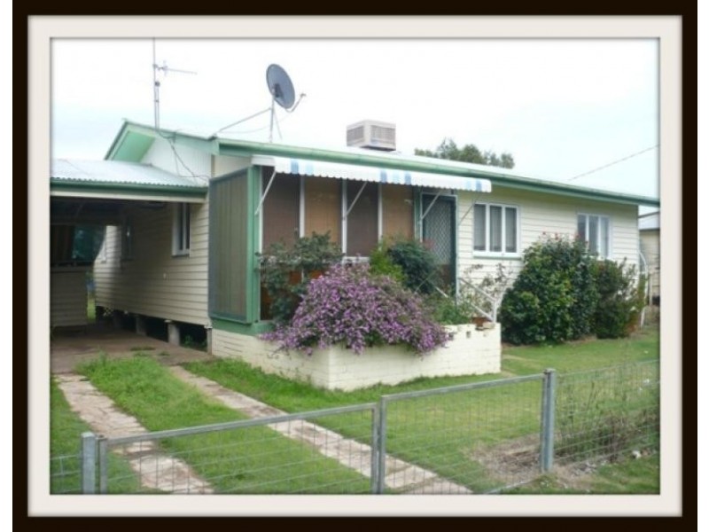 16 Atkins Street, Chinchilla QLD 4413
