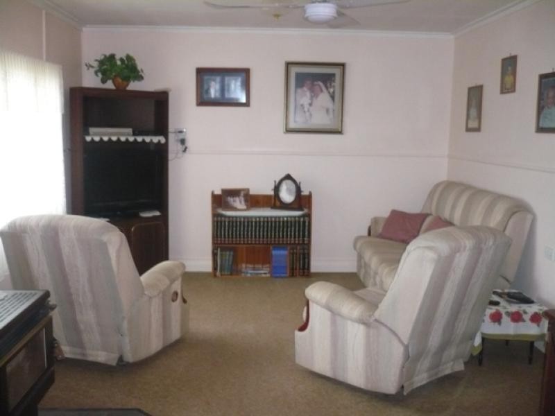 13 Windmill Road, Chinchilla QLD 4413