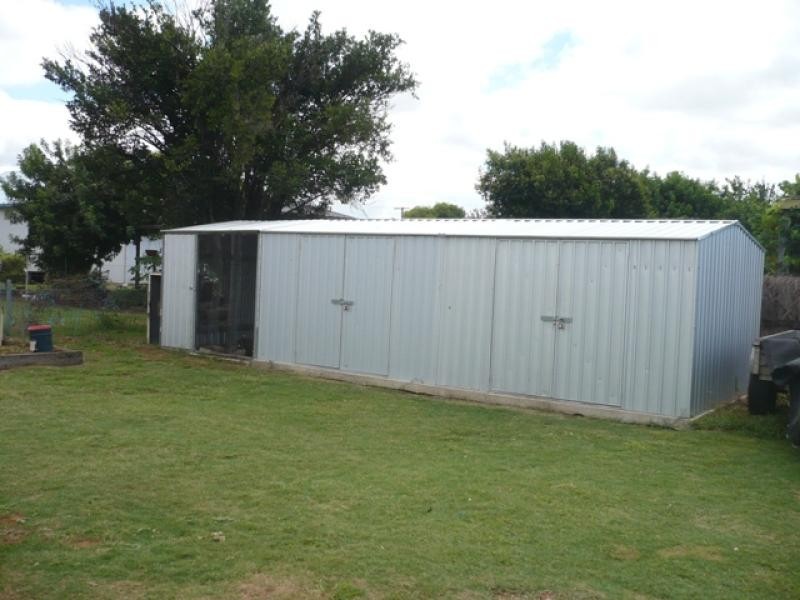 32 Windmill Road, Chinchilla QLD 4413