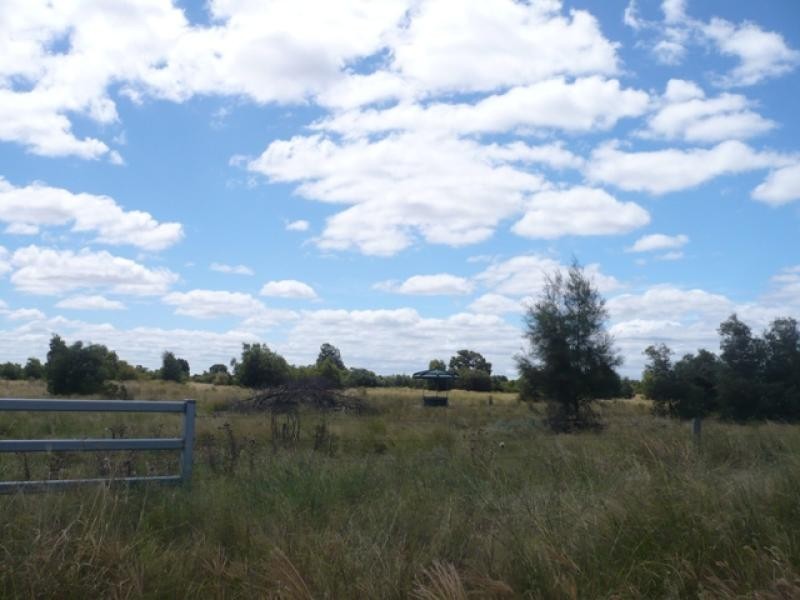 765 Braithwaites Road, Burncluith QLD 4413