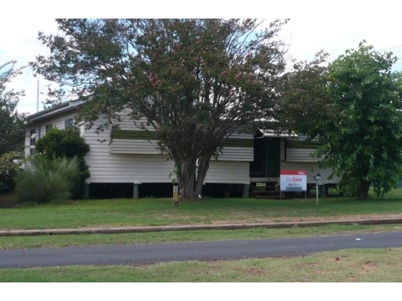 7 Atkins Street, Chinchilla QLD 4413