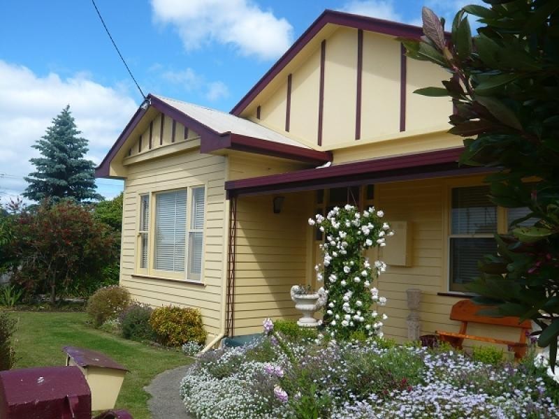 110 Alexandra Road, Ulverstone TAS 7315
