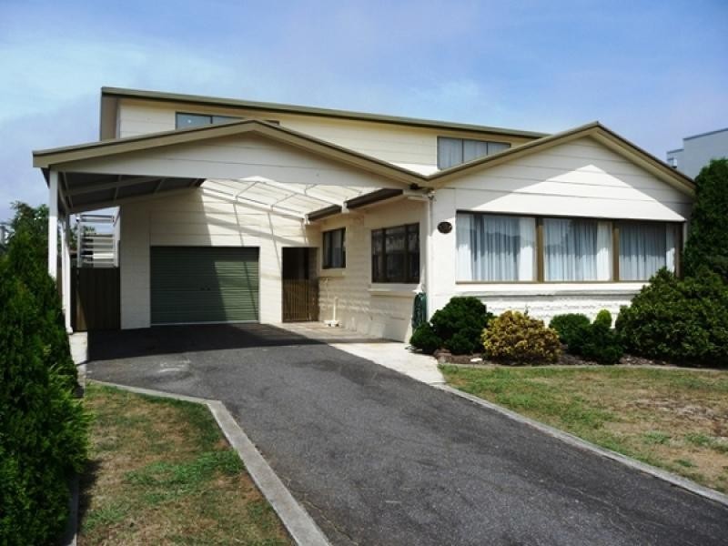 13 Eugene St., Devonport TAS 7310