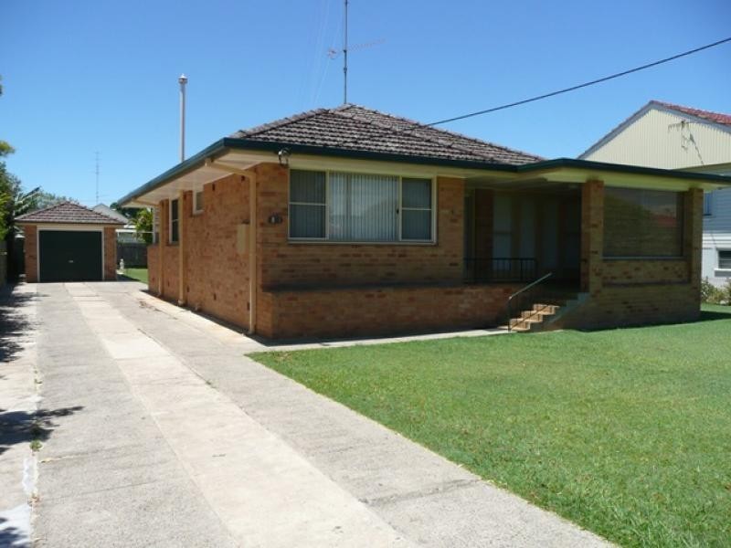 8 Robinson Avenue, Grafton NSW 2460