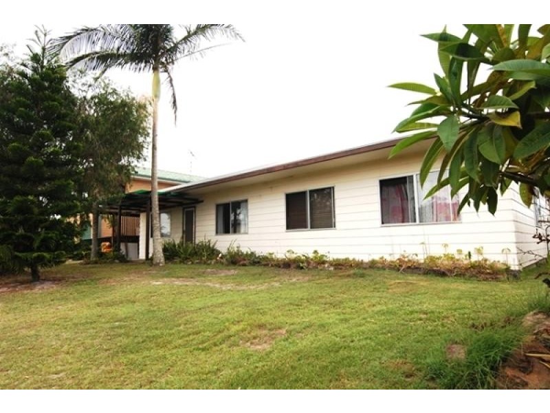 5 KENDALL AVENUE, Wooli NSW 2462