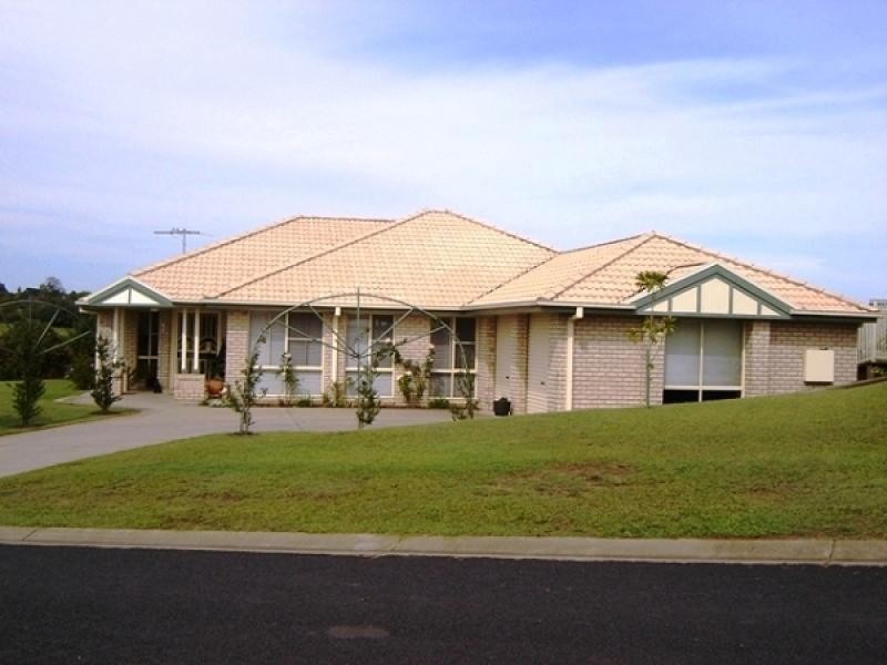 13 Martin Crescent, Junction Hill NSW 2460