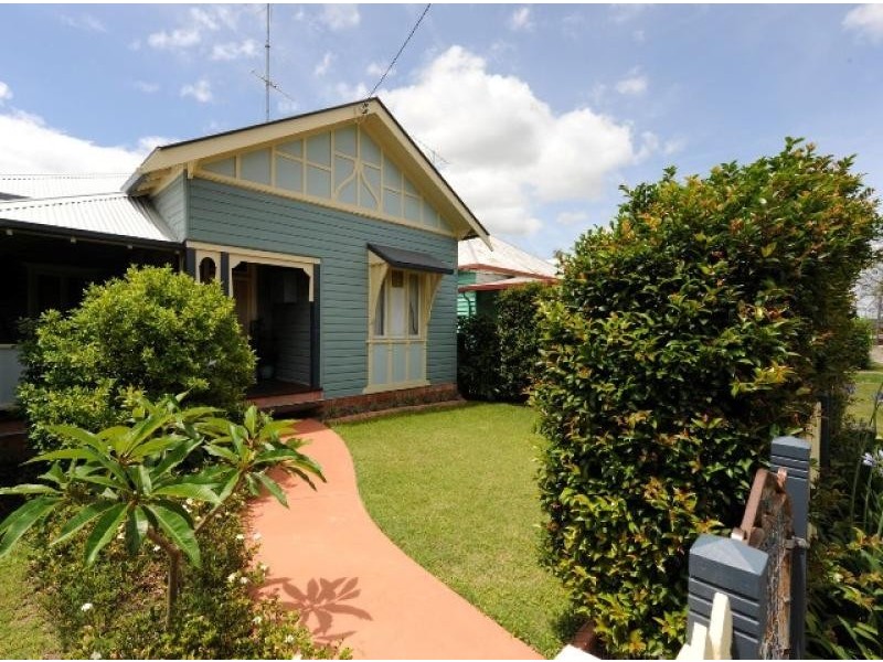 74 Queen Street, Grafton NSW 2460