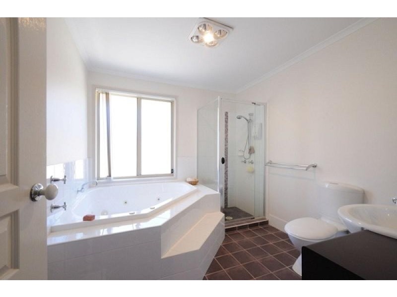 2 Nursery Close, Grafton NSW 2460