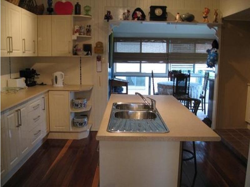 4 EDWARD STREET, Rosewood QLD 4340