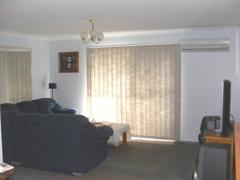 Unit 2/35 Bernadette Crescent, Rosewood QLD 4340