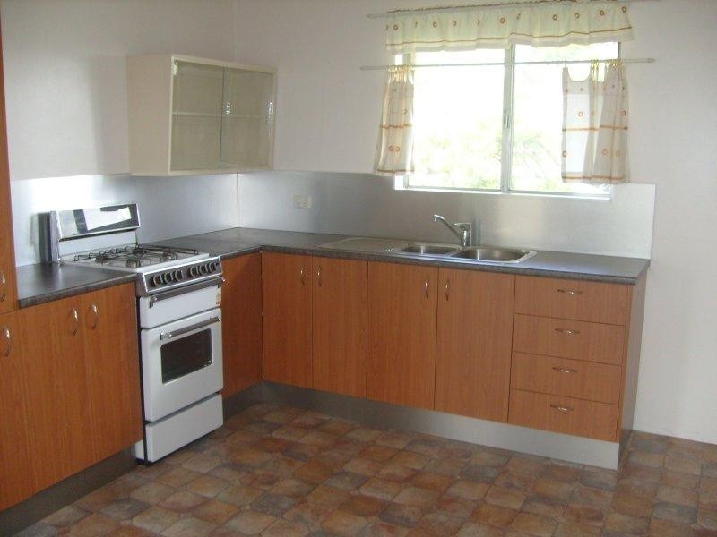 Unit 4/13 Strathairlie Square, Macgregor QLD 4109