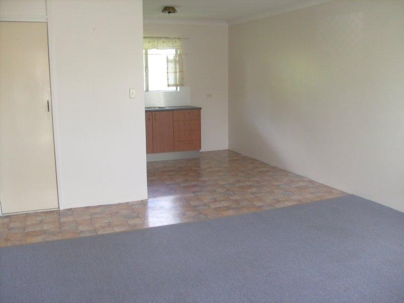 Unit 4/13 Strathairlie Square, Macgregor QLD 4109