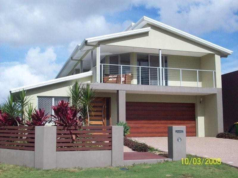 6 MENTON AVENUE, Varsity Lakes QLD 4227