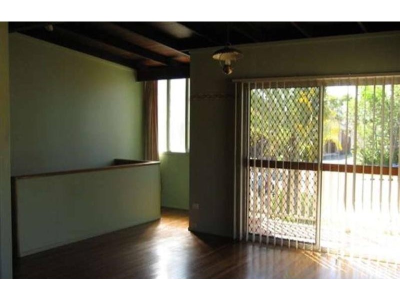 31 Vanessa Blvd, Springwood QLD 4127