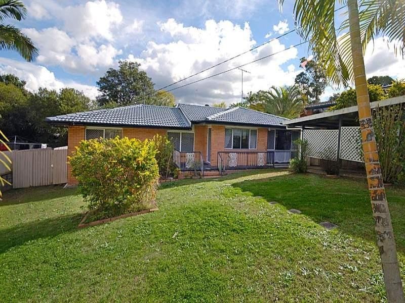 9 Barbaralla Dr, Springwood QLD 4127