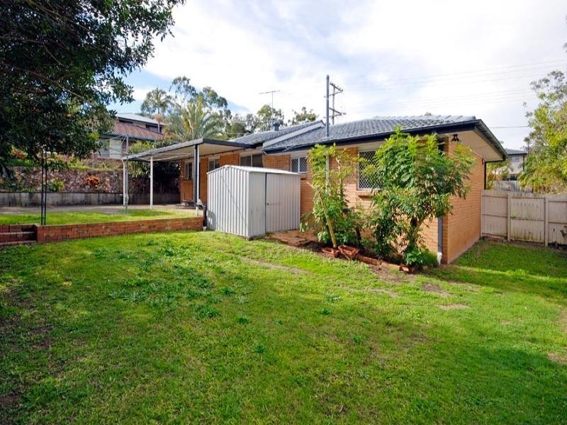 9 Barbaralla Dr, Springwood QLD 4127