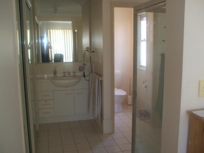 9 Pinedale Crescent, Parkinson QLD 4115