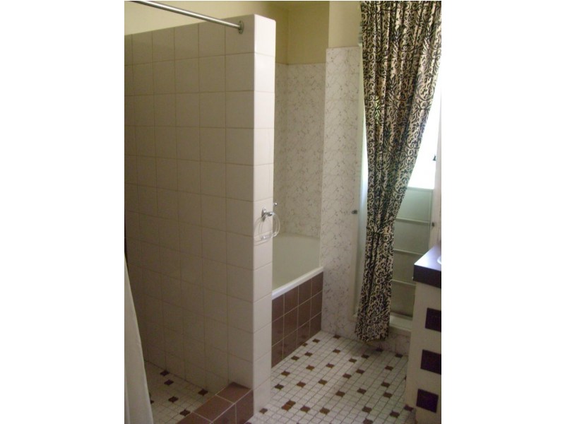 15 Vanessa Bvd, Springwood QLD 4127