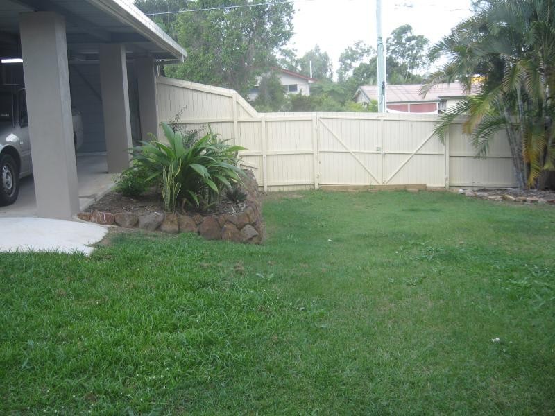 Hillcrest QLD 4118