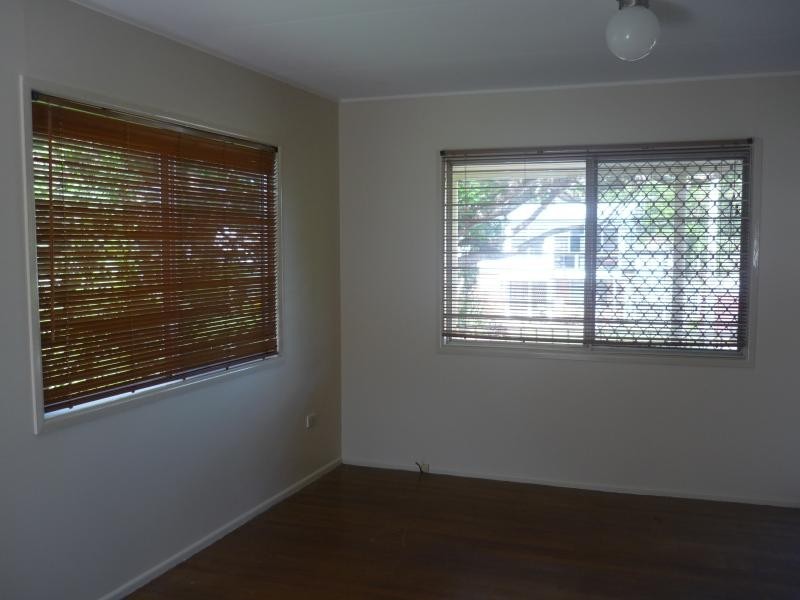 4 Sithney St, Kingston QLD 4114