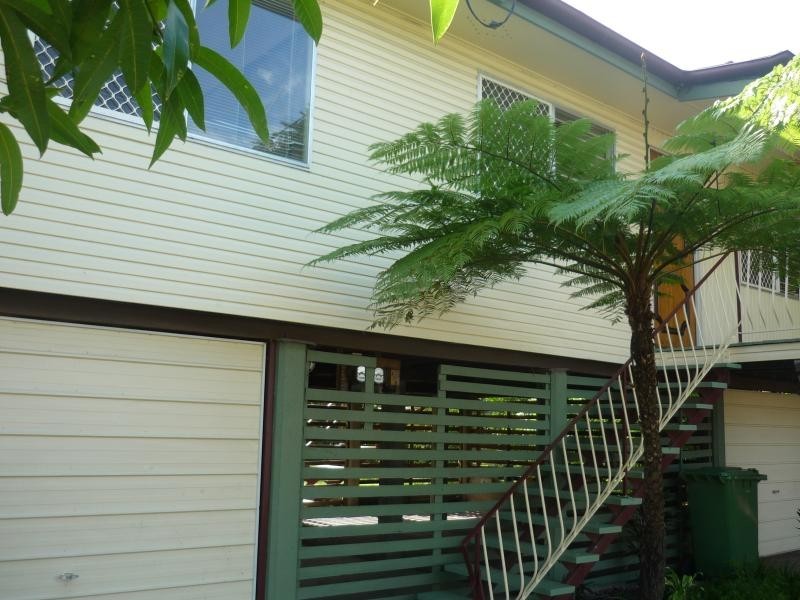 4 Sithney St, Kingston QLD 4114