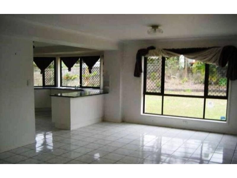 8 Calais Close, Sunnybank QLD 4109