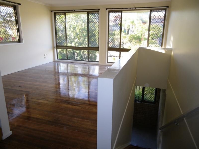 45 Raelene Tce, Springwood QLD 4127