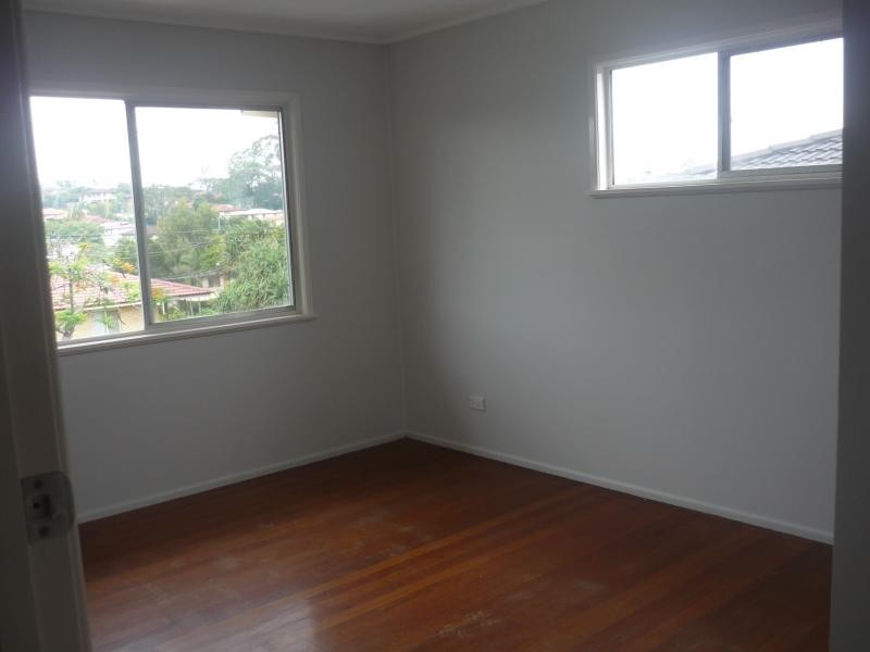 15 Peterglen Street, Wishart QLD 4122