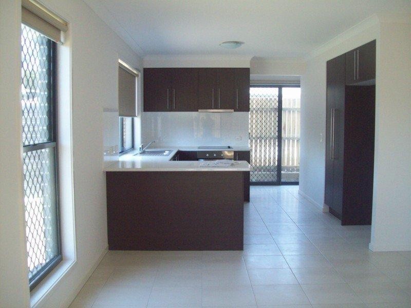 Unit 4/49 Ariel Ave, Kingston QLD 4114
