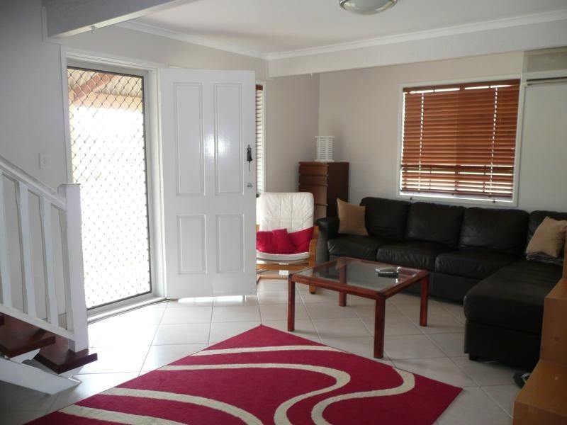 2 Eastwell Ct, Mount Warren Park QLD 4207