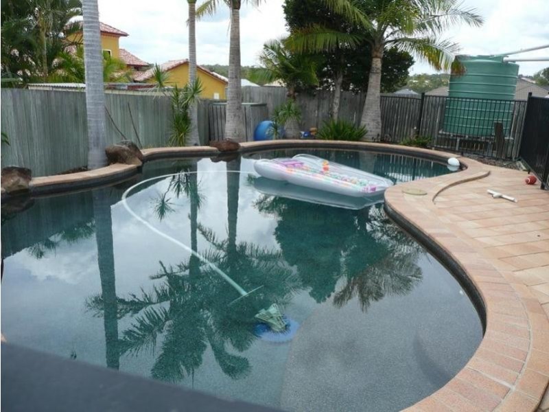 12 Chestnut Place, Calamvale QLD 4116
