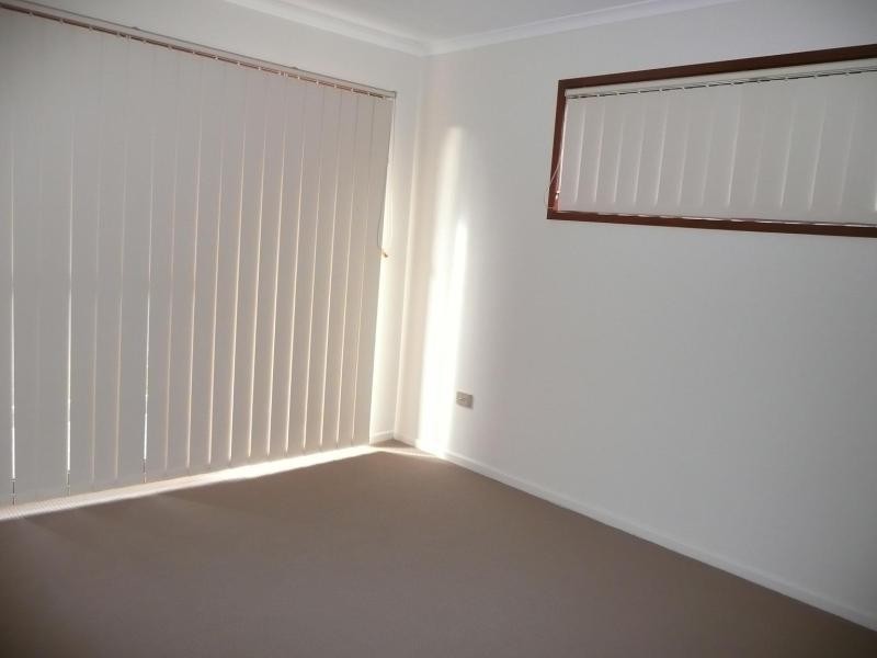 Unit 1/4 Amie Court, Springwood QLD 4127