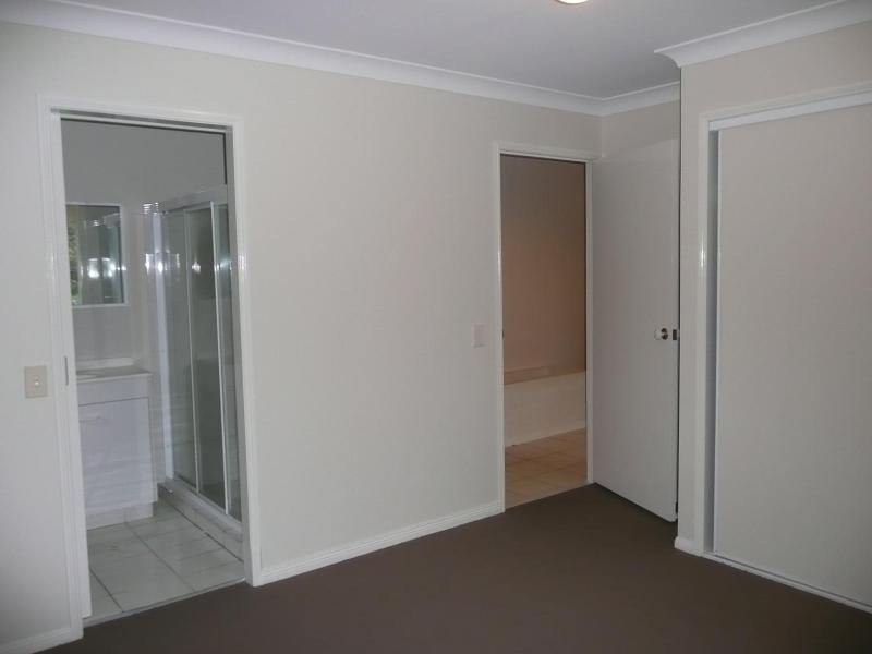 43 Banika Street, Mansfield QLD 4122