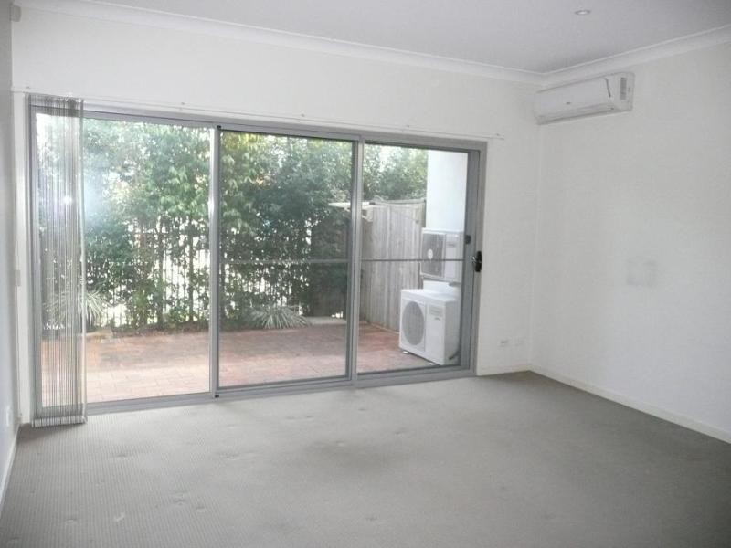 Unit 18/1 Anthony Street, Kingston QLD 4114