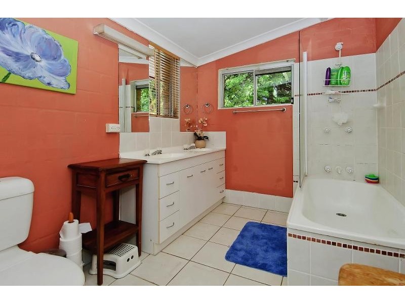 120 Barbaralla Drive, Springwood QLD 4127