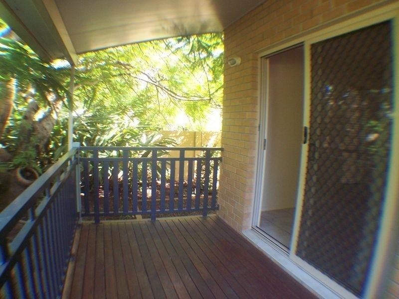 Unit 9/62 Leicester Street, Coorparoo QLD 4151