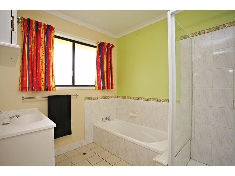 37 Lenore crescent, Springwood QLD 4127