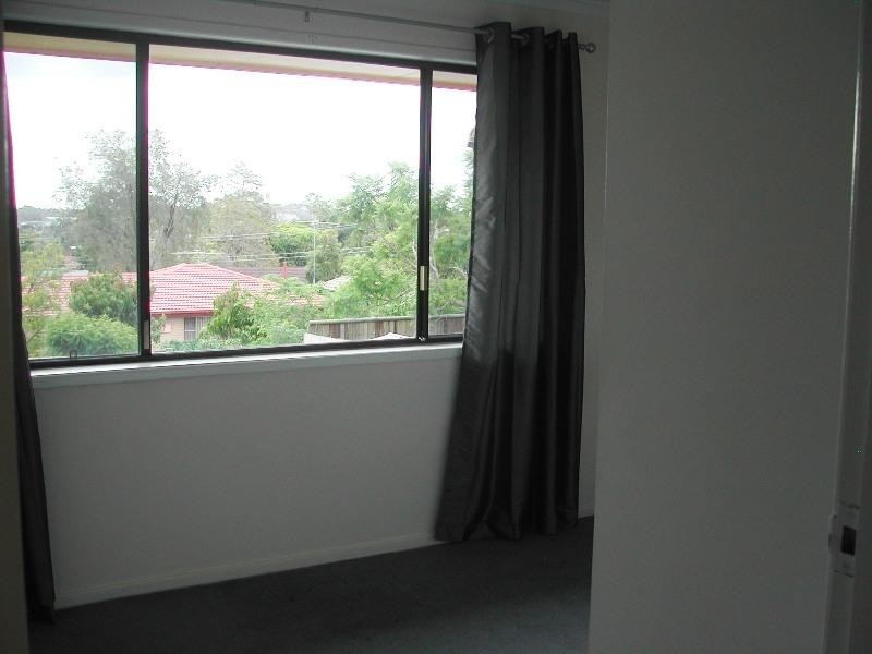 37 Lenore crescent, Springwood QLD 4127