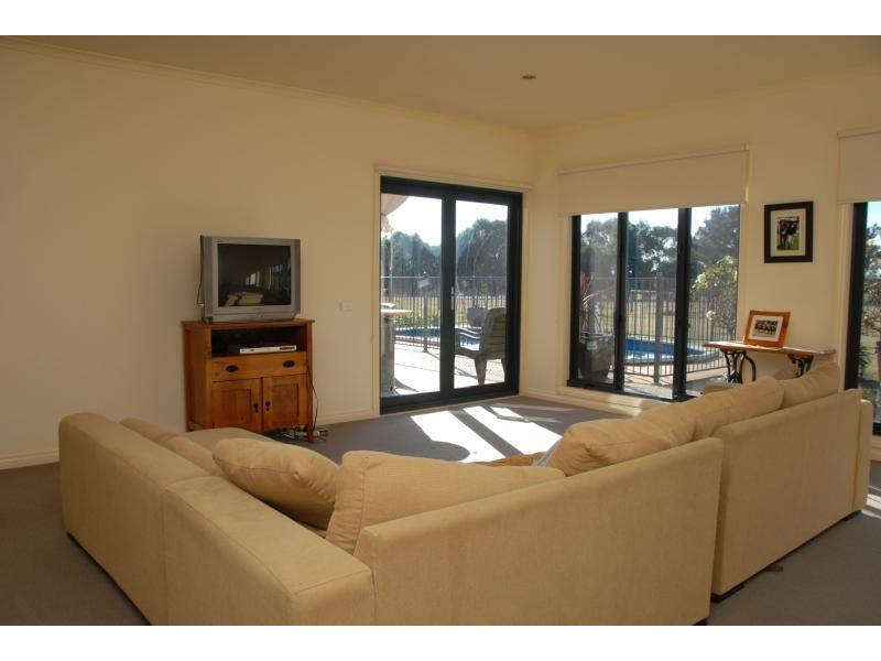 185 BENGWORDEN ROAD, Bairnsdale VIC 3875