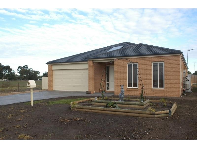 11 Clematis Court, Bairnsdale VIC 3875