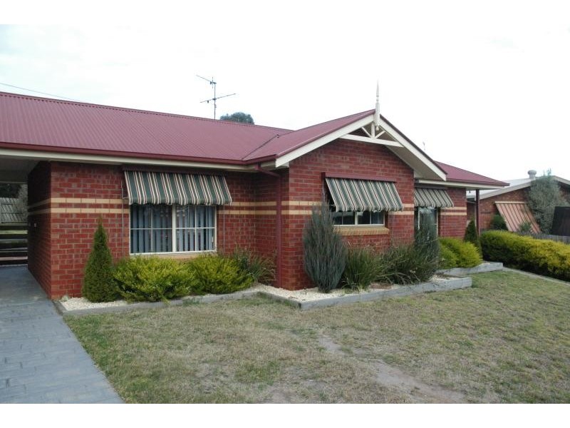 1 The Grange, Bairnsdale VIC 3875