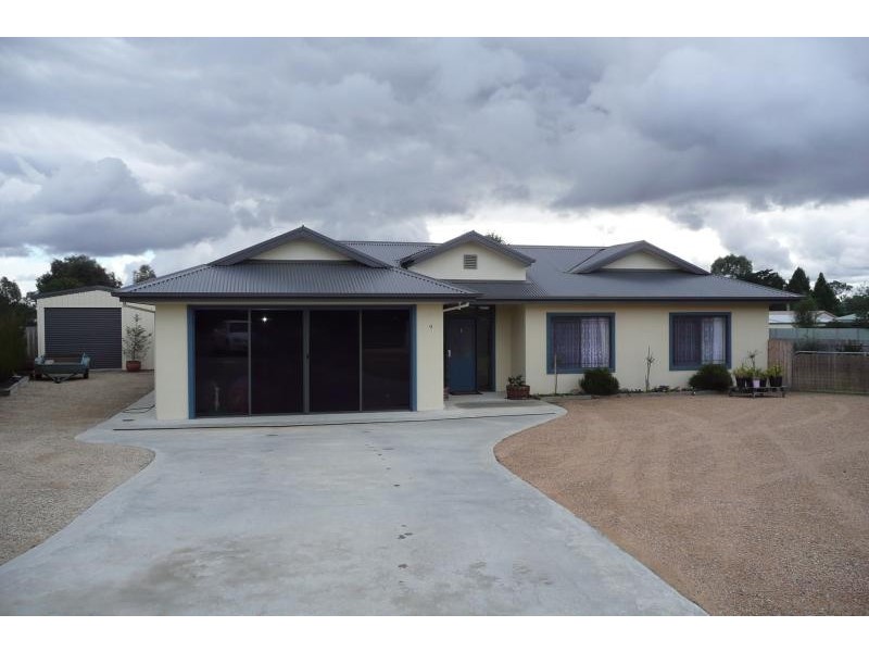MOROKA COURT, Lindenow VIC 3865