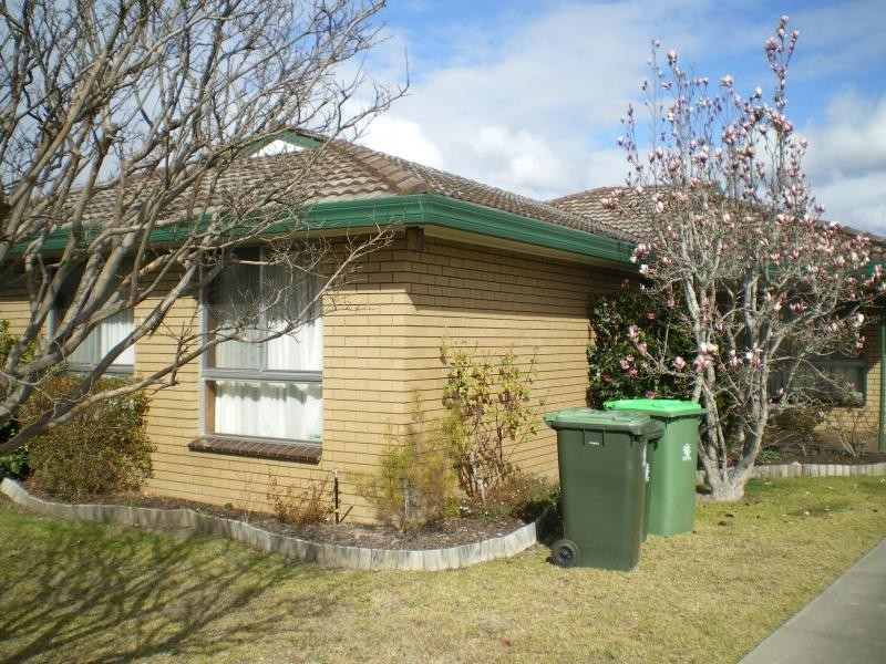 105 MORONEY STREET, Bairnsdale VIC 3875