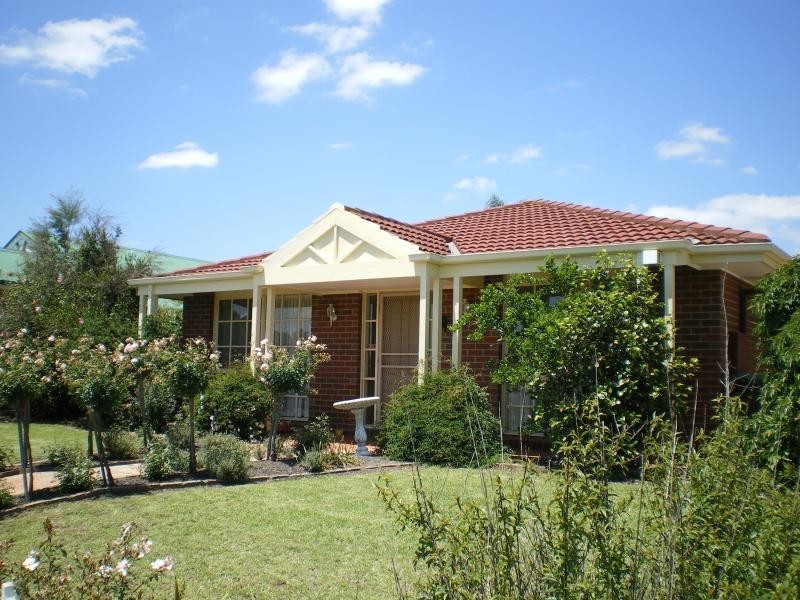 5 Harnham Drive, Bairnsdale VIC 3875