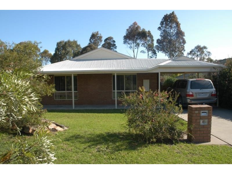 15 Alvin Court, Bairnsdale VIC 3875