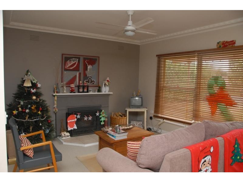 42 McEacharn Street, Bairnsdale VIC 3875