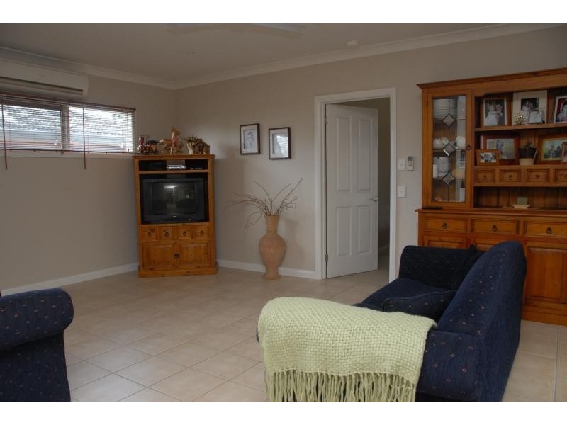42 McEacharn Street, Bairnsdale VIC 3875